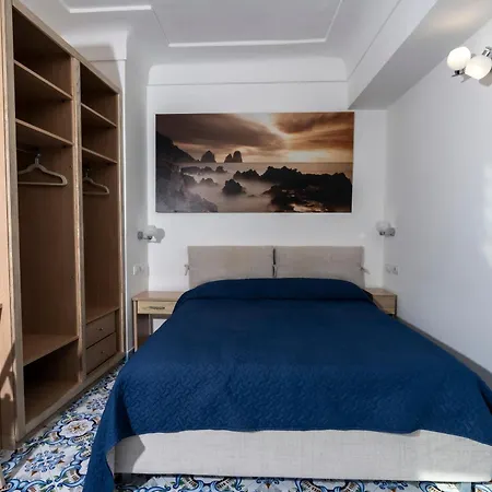 게스트하우스 La Piazzetta 4*