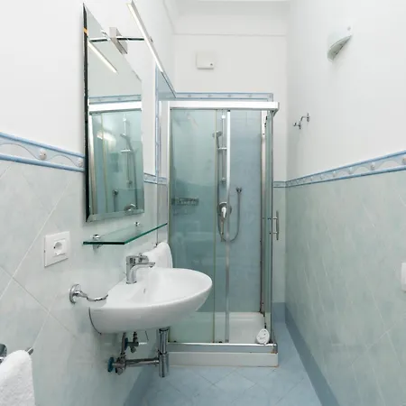 拉皮亚泽塔旅馆 卡普里