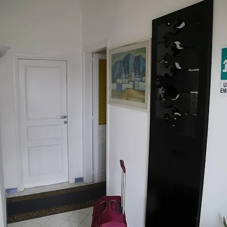 拉皮亚泽塔旅馆 4* 卡普里