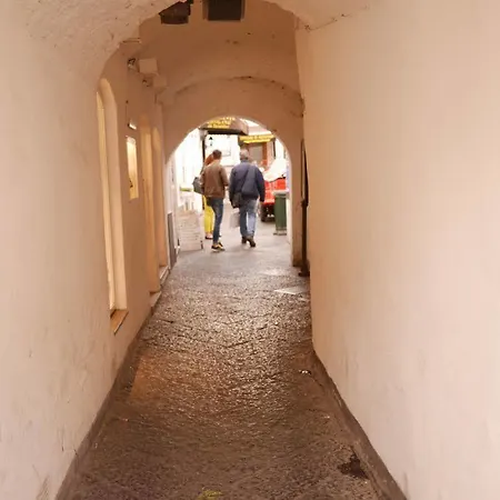 拉皮亚泽塔旅馆 招待所 卡普里
