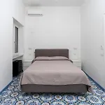 Konukevi La Piazzetta 4*
