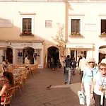 Konukevi La Piazzetta Capri