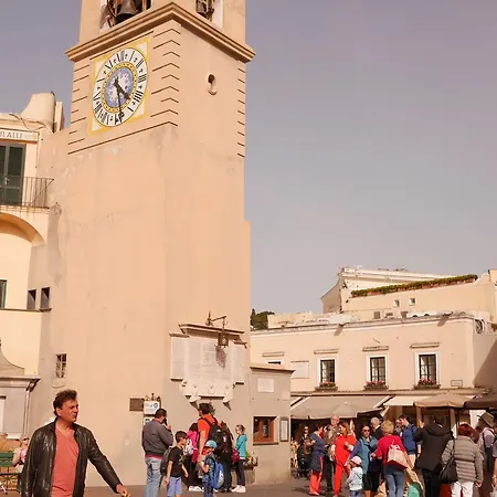 拉皮亚泽塔旅馆 招待所 卡普里