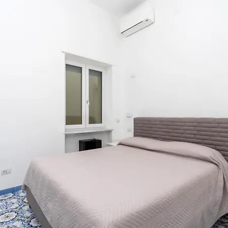 Guest house La Piazzetta 4*