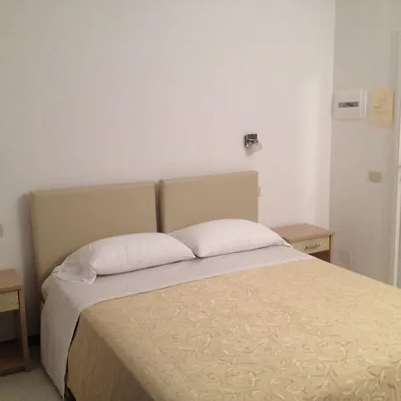 La Piazzetta Guest house 4*